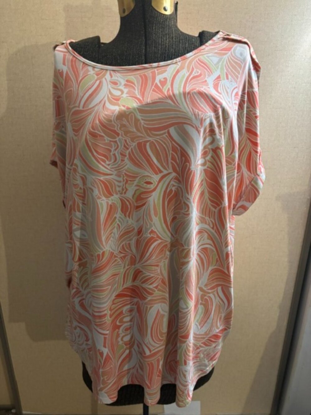 A.U.W Women's 3X Short Sleeve Floral Blouse